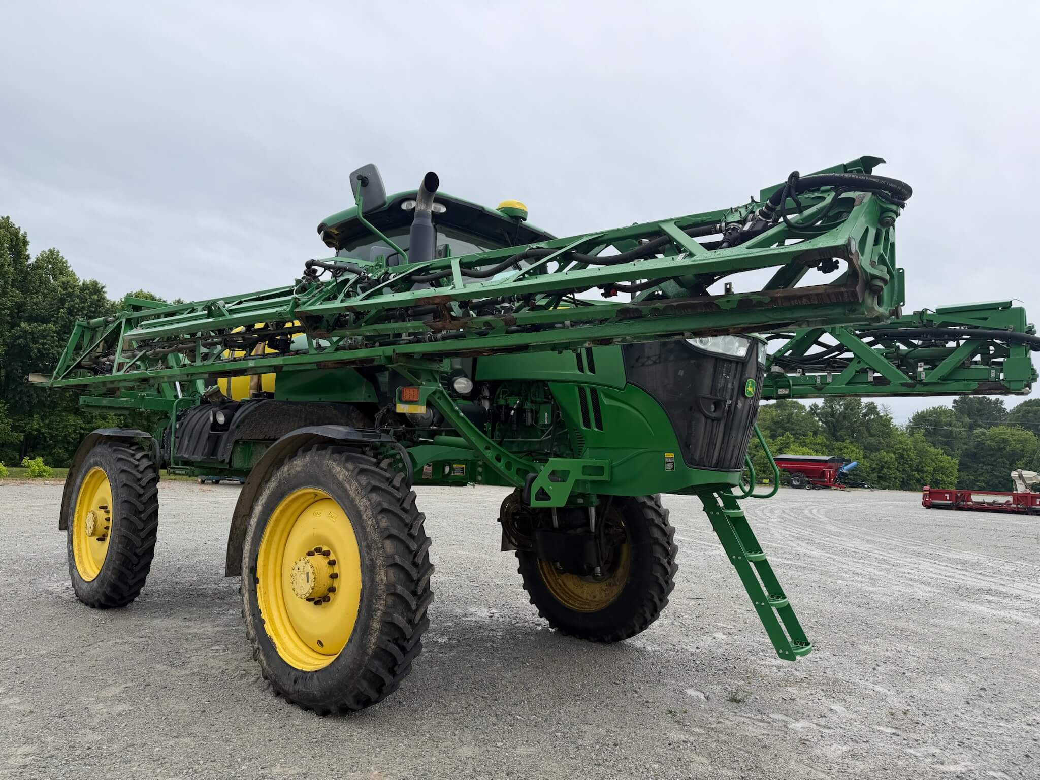 Agromeco can help you buy or sell North American Tractor Equipment